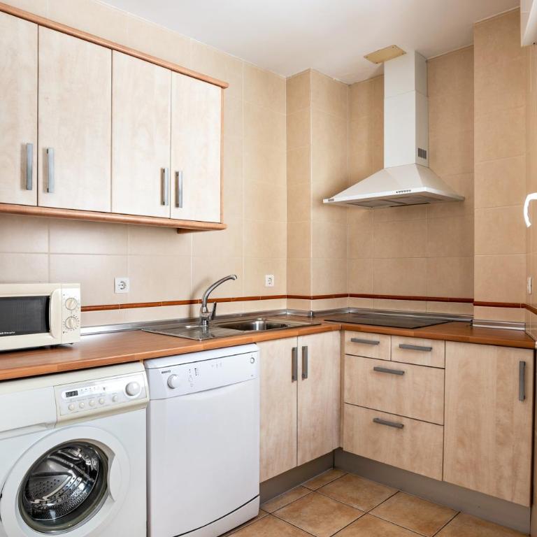 Casa Señores Cura 1 - Solo Familias - Apartamento Superior con vistas a la ciudad - 13