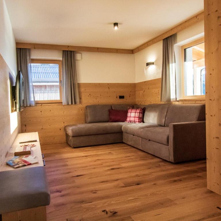 Kieserhof Apartment Alm - Two-Bedroom Deluxe Apartment with Garden View - 16