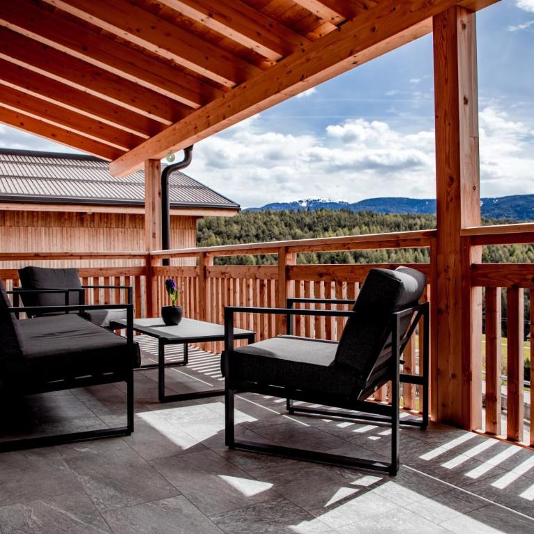 Kieserhof Apartment Alm - Two-Bedroom Deluxe Apartment with Garden View - 2