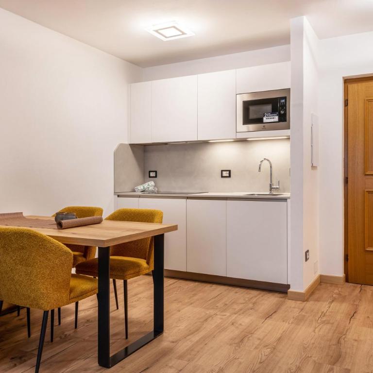 Kamerloy Apartments F - Appartamento Deluxe con 2 Camere da Letto e Vista Giardino - 5
