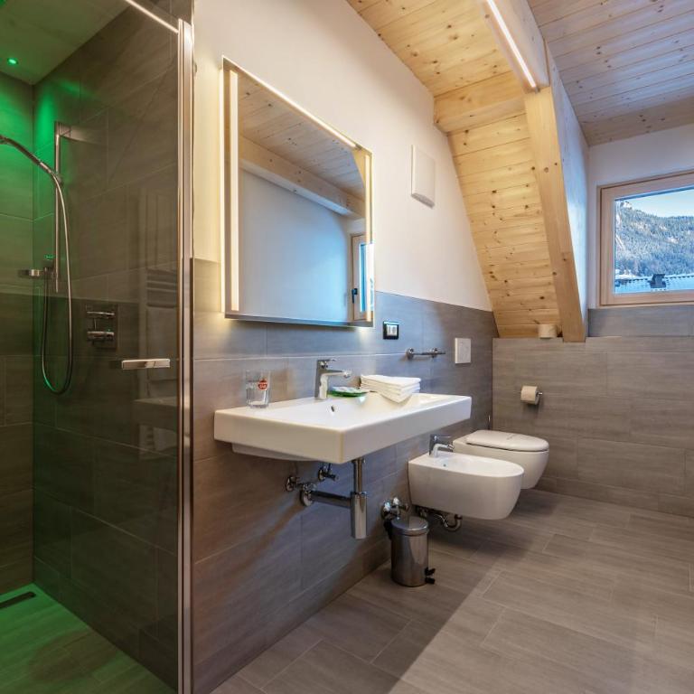 Kamerloy Apartments F - Appartamento Deluxe con 2 Camere da Letto e Vista Giardino - 17