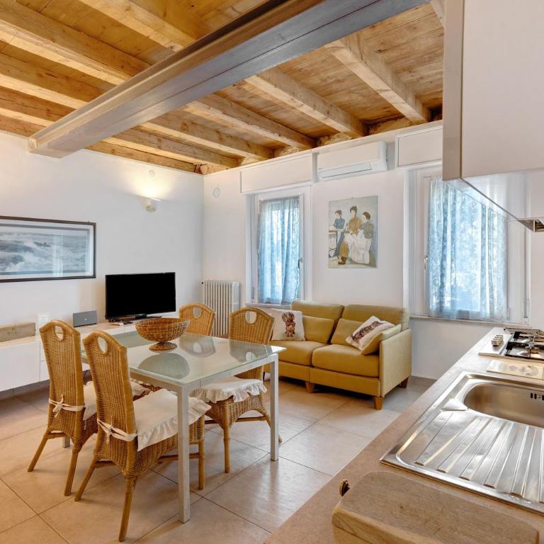 Les Amis di Peschiera - Appartamento Deluxe con 2 Camere da Letto e Vista Giardino - 2