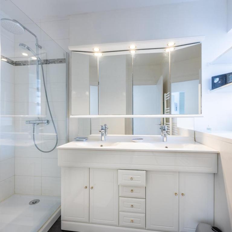 Appartement 4 Pièces, 3 Chambres - Appartamento Superior con Vista Città - 14