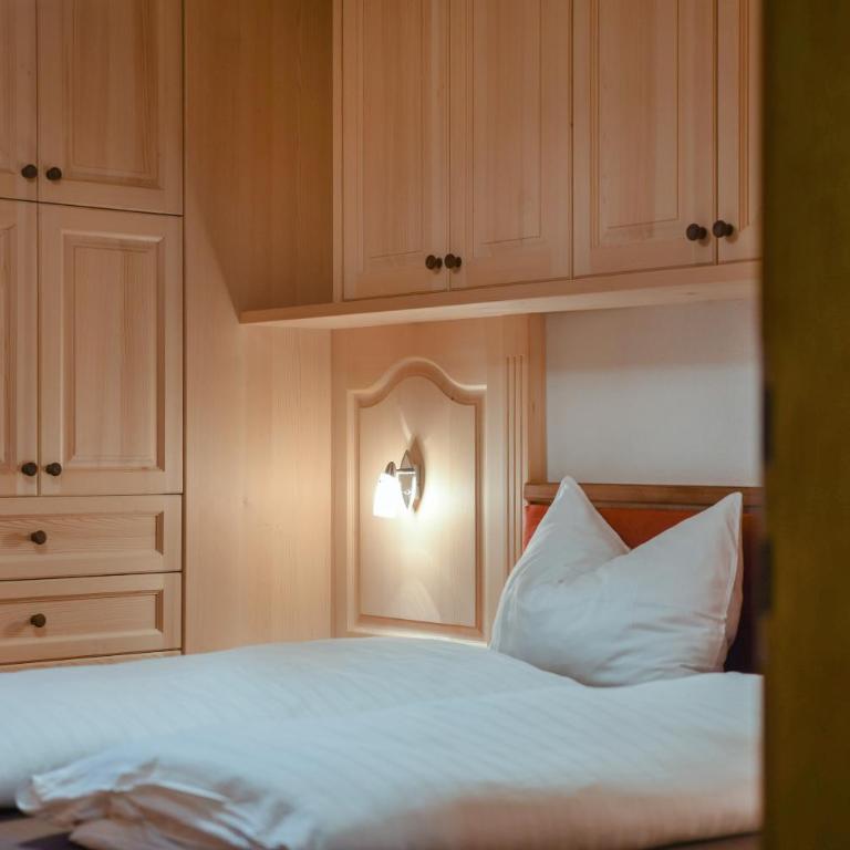 Apt Emil - Haus Kostner - Deluxe Apartment mit Balkon und 2 Schlafzimmern - 6
