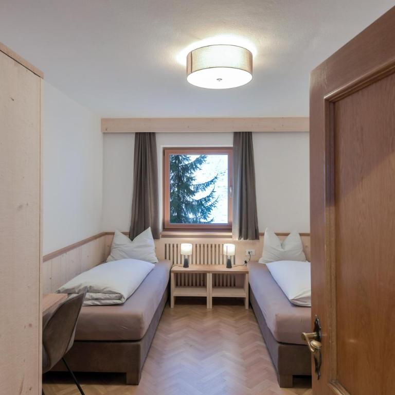 Apt Emil - Haus Kostner - Deluxe Apartment mit Balkon und 2 Schlafzimmern - 11