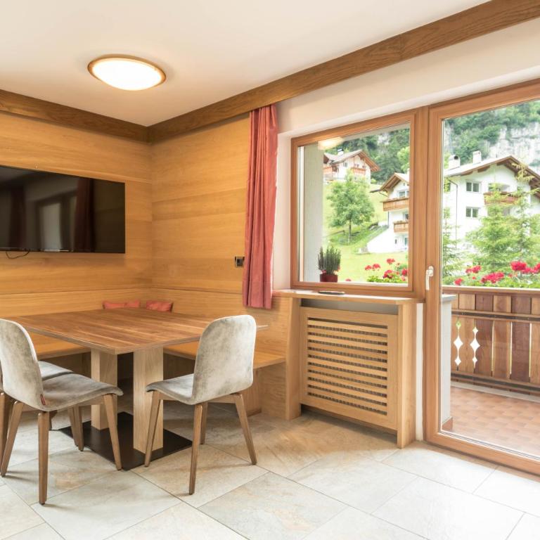 Apt Emil - Haus Kostner - Deluxe Apartment mit Balkon und 2 Schlafzimmern - 1