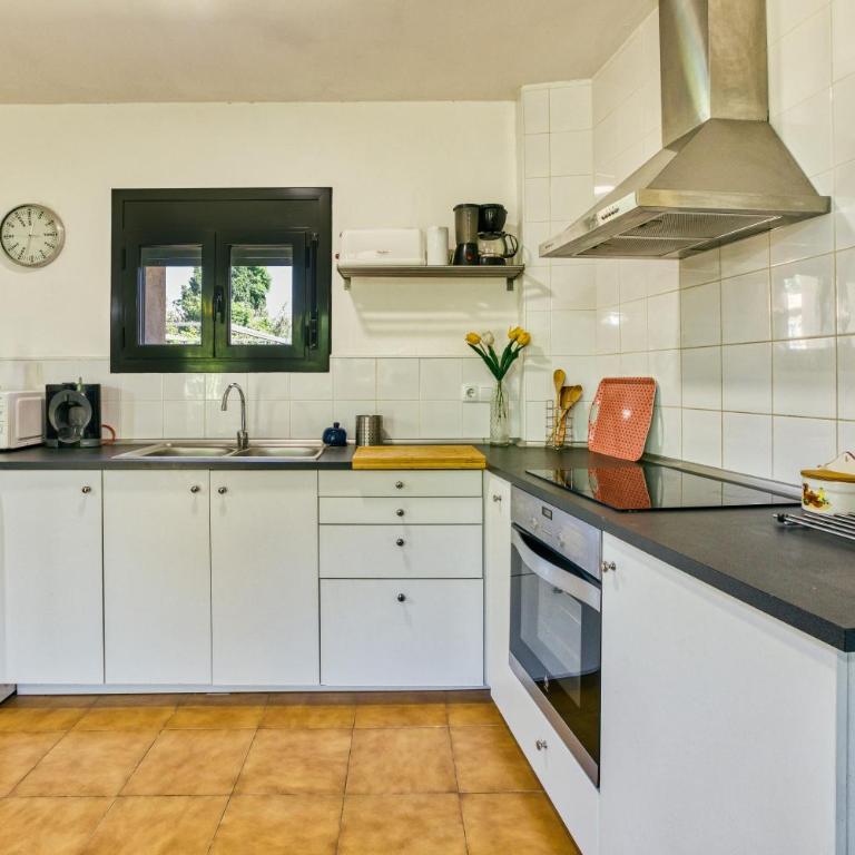 Can Gori - Two-Bedroom Deluxe Apartment with Garden View - 8