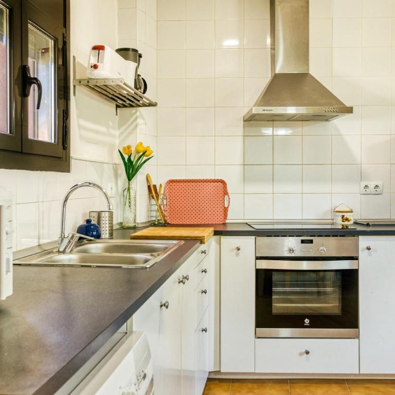 Can Gori - Two-Bedroom Deluxe Apartment with Garden View - 6