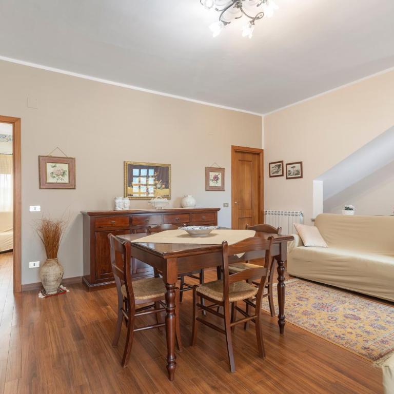 Gmg - Mondello House - Two-Bedroom House - 3