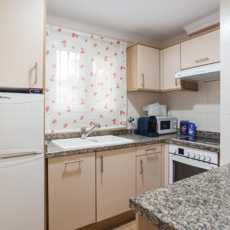 Met y playa Oliva Nova Club Sevilla - Apartamento con terraza - 6
