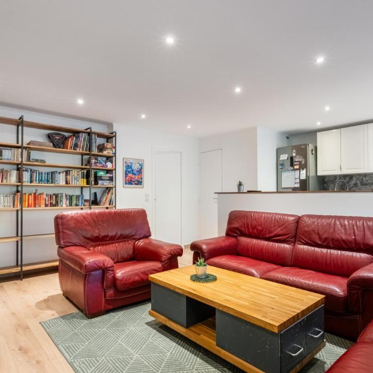 Spacieux Appart en rez de jardin - Appartement 3 Chambres Premium avec Balcon - 8