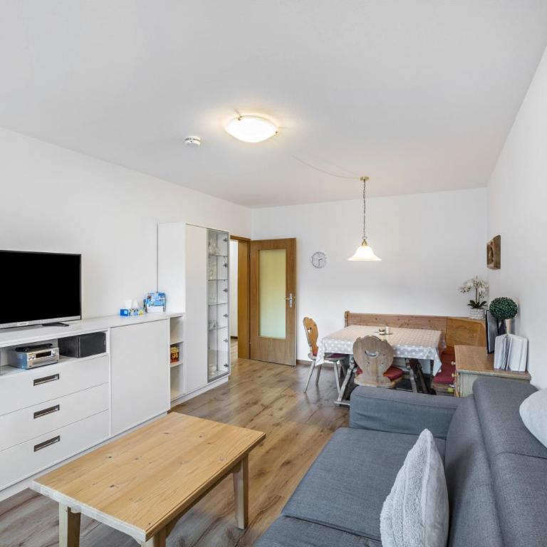 Fewo Bergblick, Sauna, Parkplatz - Superior Apartment mit 1 Schlafzimmer und Balkon - 4