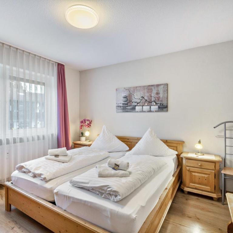 Fewo Bergblick, Sauna, Parkplatz - Superior Apartment mit 1 Schlafzimmer und Balkon - 1