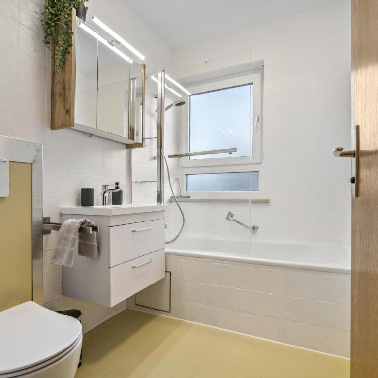 Fewo Bergblick, Sauna, Parkplatz - Superior Apartment mit 1 Schlafzimmer und Balkon - 12