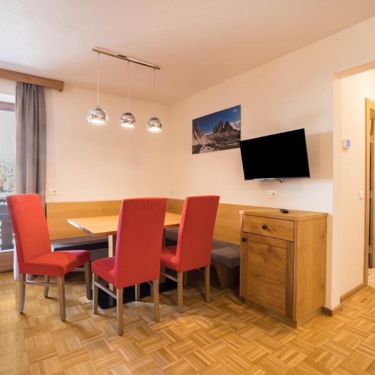 Rosalpina Apt 4 - Appartamento Deluxe con 2 Camere da Letto e Balcone - 2