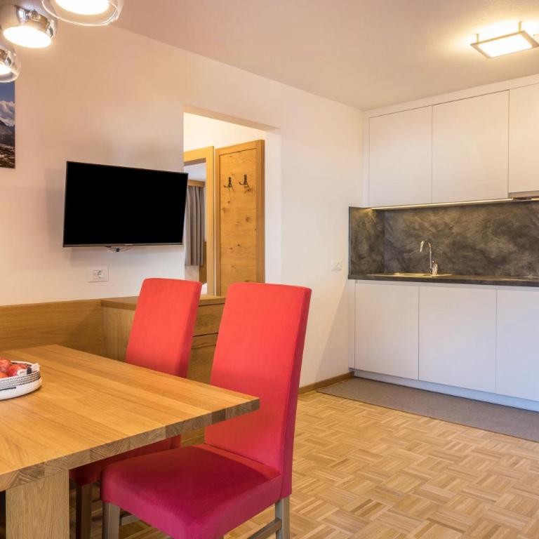 Rosalpina Apt 4 - Appartamento Deluxe con 2 Camere da Letto e Balcone - 4
