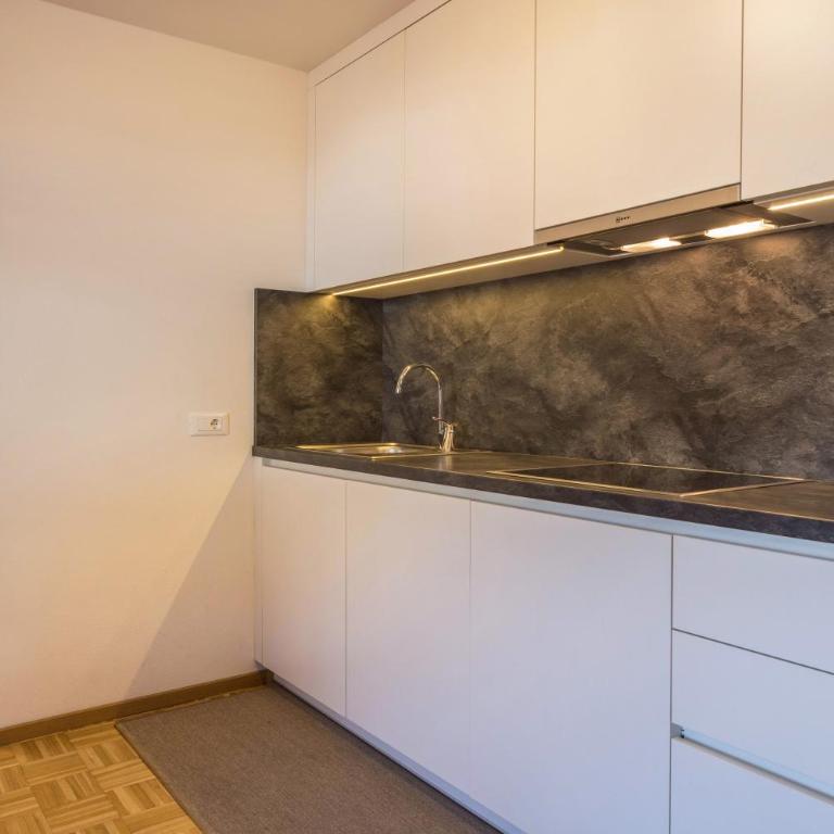Rosalpina Apt 4 - Appartamento Deluxe con 2 Camere da Letto e Balcone - 11