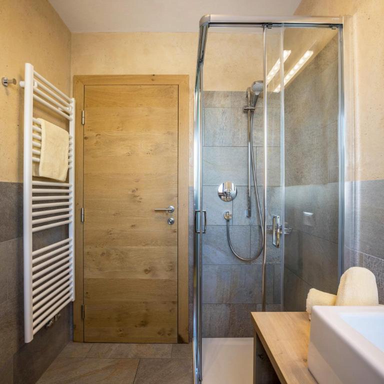 Rosalpina Apt 4 - Appartamento Deluxe con 2 Camere da Letto e Balcone - 7
