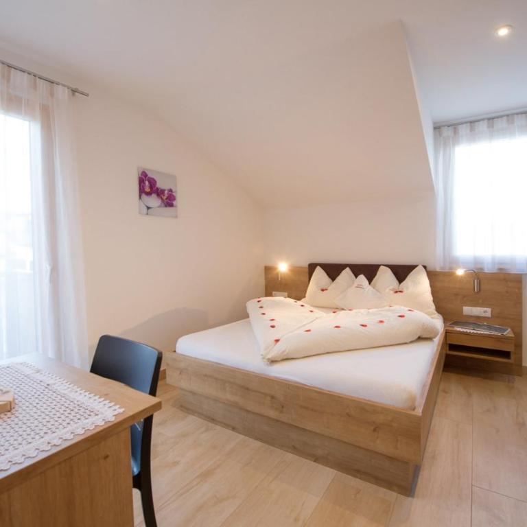 Kristallhof Fewo Bergblick - Appartamento Deluxe con 2 Camere da Letto e Vista Giardino - 9
