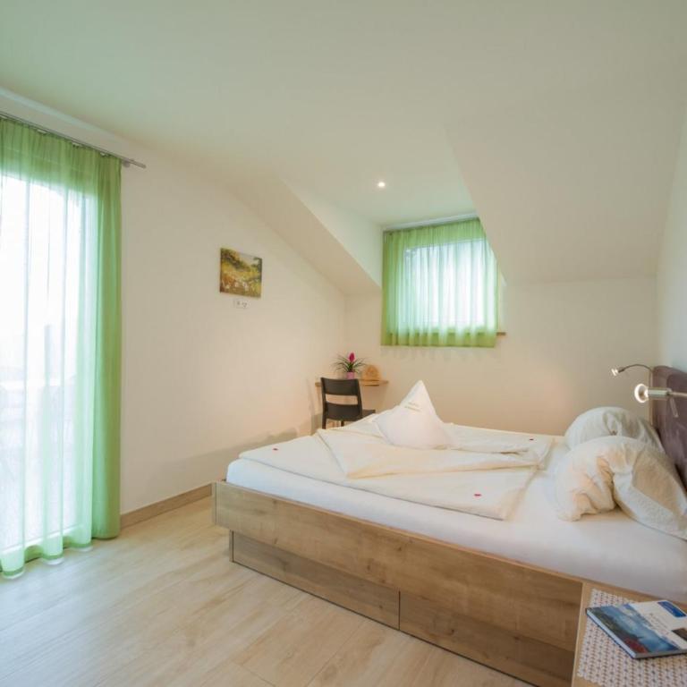 Kristallhof Fewo Bergblick - Appartamento Deluxe con 2 Camere da Letto e Vista Giardino - 4