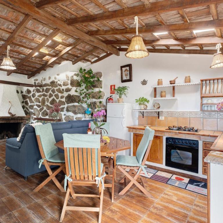 Casa Rosalía - Habitación Cuádruple con ducha - 4