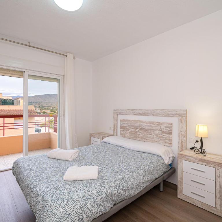 Ideal en Villajoyosa - Three-Bedroom Premium Apartment with Balcony - 12