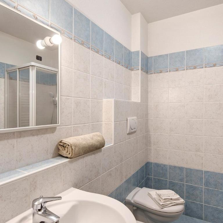 Residence Attila Giardino - Appartamento Deluxe con 2 Camere da Letto e Vista Giardino - 16