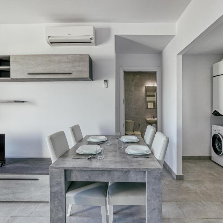 Giuliano Superior para 4 personas - Habitación Cuádruple con ducha - 7