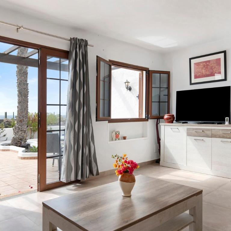 Puerto Chico M - Two-Bedroom Deluxe Apartment with Ocean View - 6