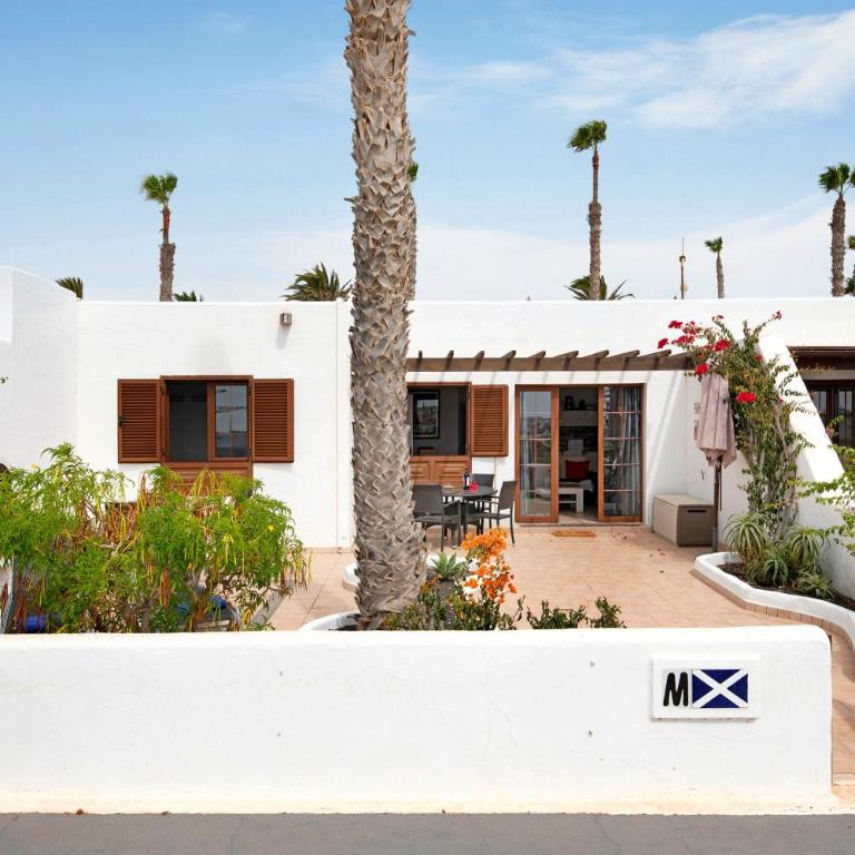 Puerto Chico M - Two-Bedroom Deluxe Apartment with Ocean View - 23