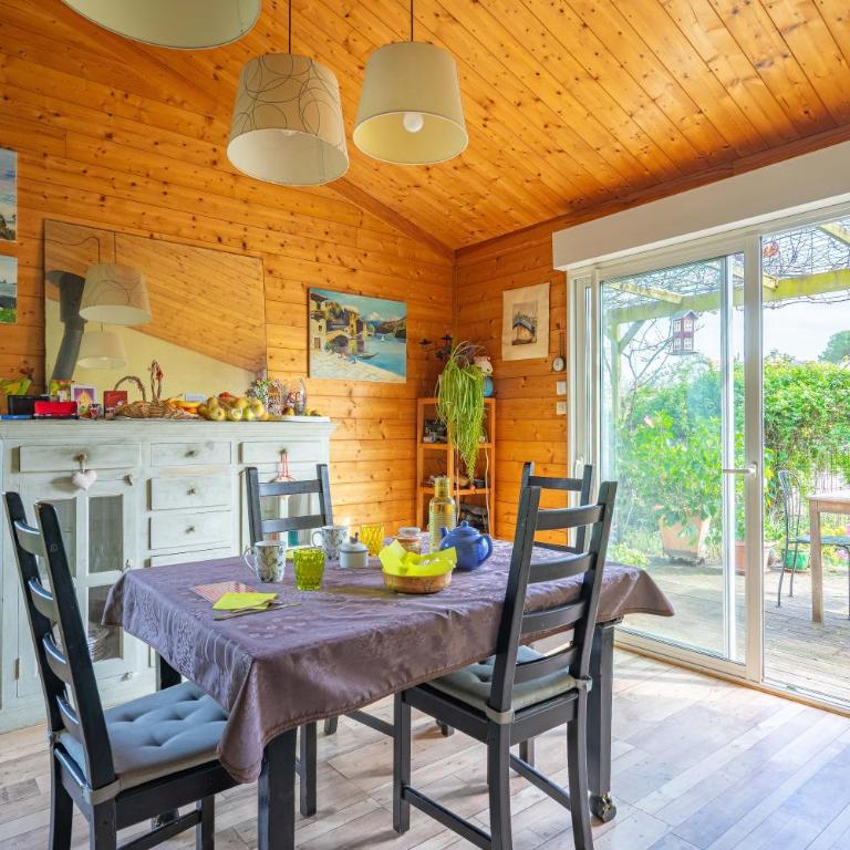 Le Pommier - Chambre d'hôtes - Chambre Double - Vue sur Jardin - 9
