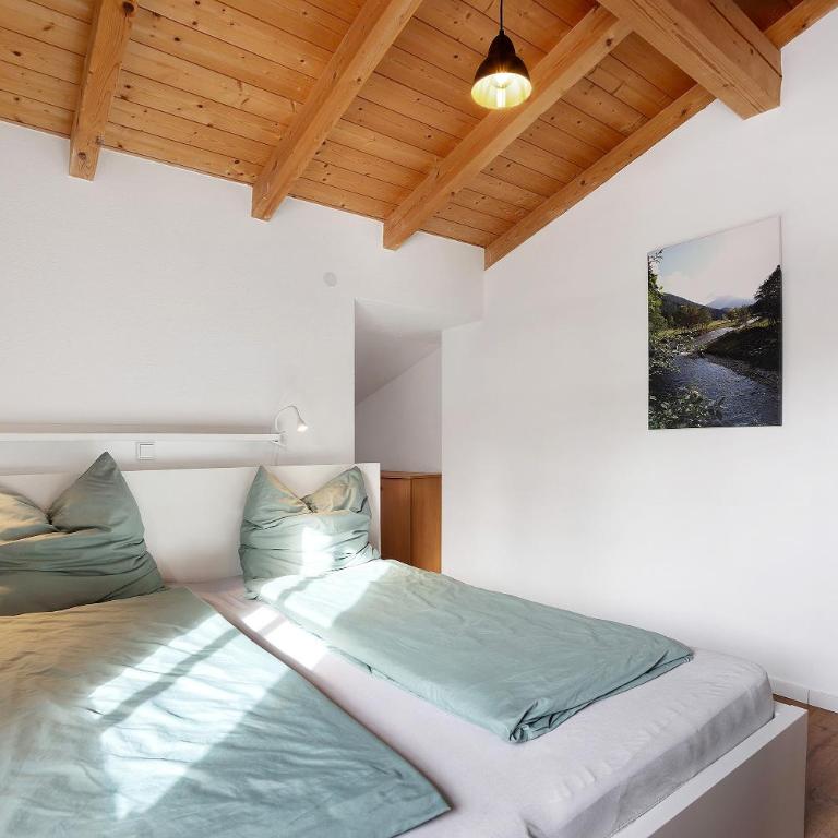 Schnitzer Ferienwohnung - Superior Apartment mit 1 Schlafzimmer und Balkon - 14
