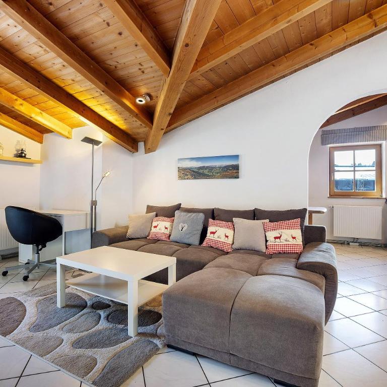 Schnitzer Ferienwohnung - Superior Apartment mit 1 Schlafzimmer und Balkon - 3