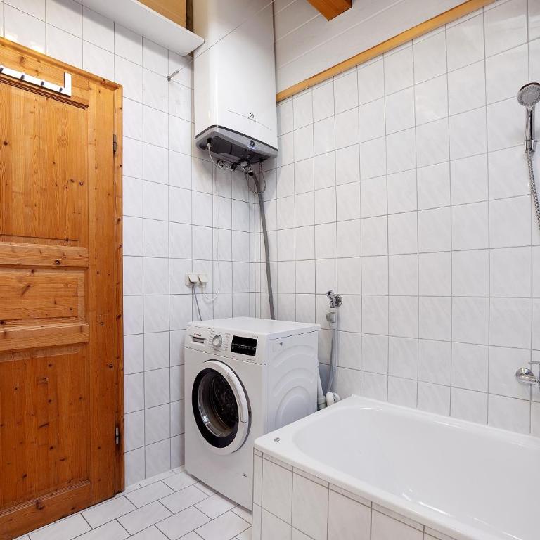Schnitzer Ferienwohnung - Superior Apartment mit 1 Schlafzimmer und Balkon - 18