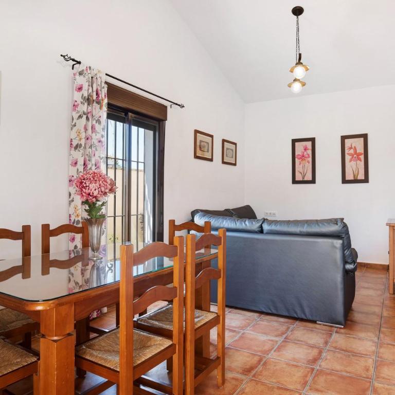 Casa Juan Solo Familias - Habitación Cuádruple con ducha - 6