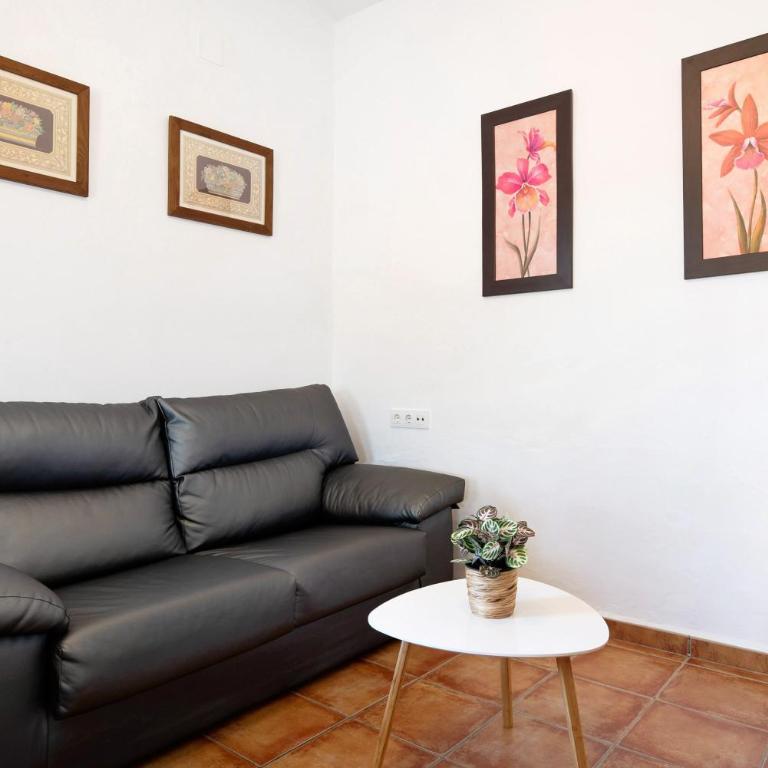 Casa Juan Solo Familias - Habitación Cuádruple con ducha - 4