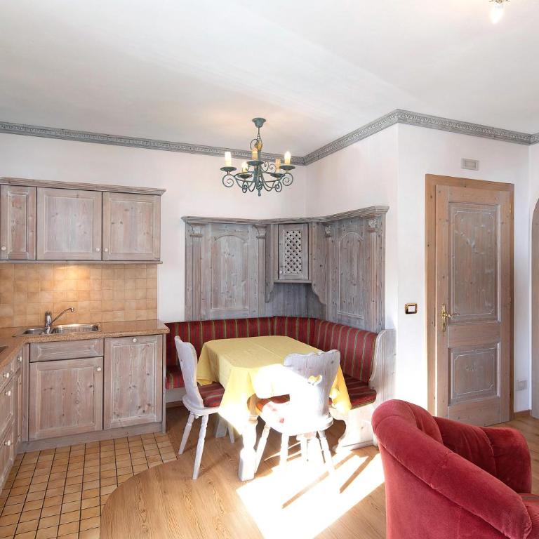Casa Li Roina n 46 - Appartamento Deluxe con 2 Camere da Letto e Balcone - 2