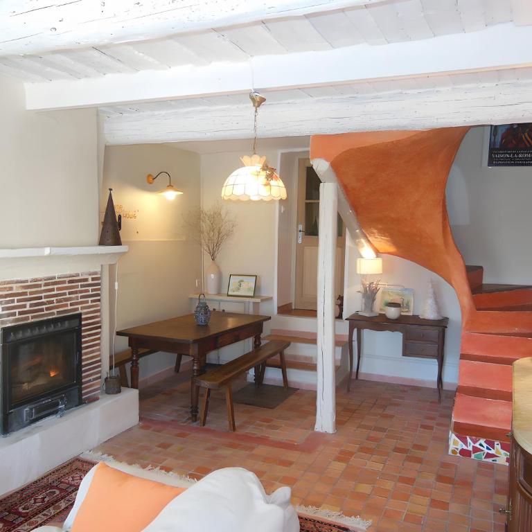 Sur Les Contreforts Du Mont Ventoux - Maison 3 Chambres - 6
