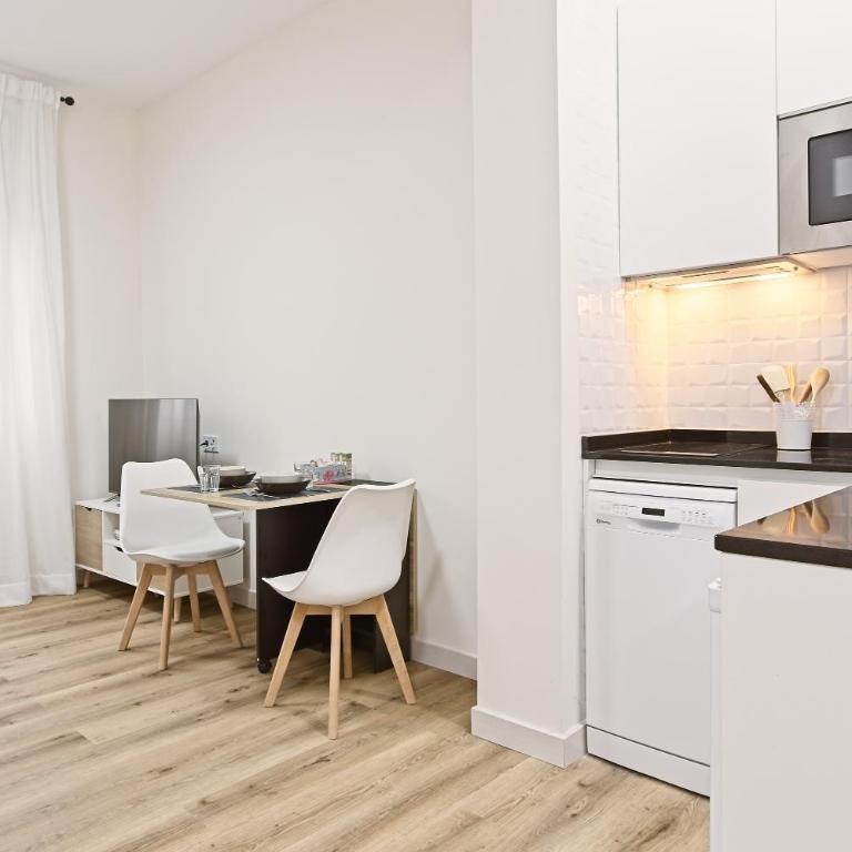 Legio Suites - Apartamento Deluxe de 2 dormitorios con vistas al jardín - 7