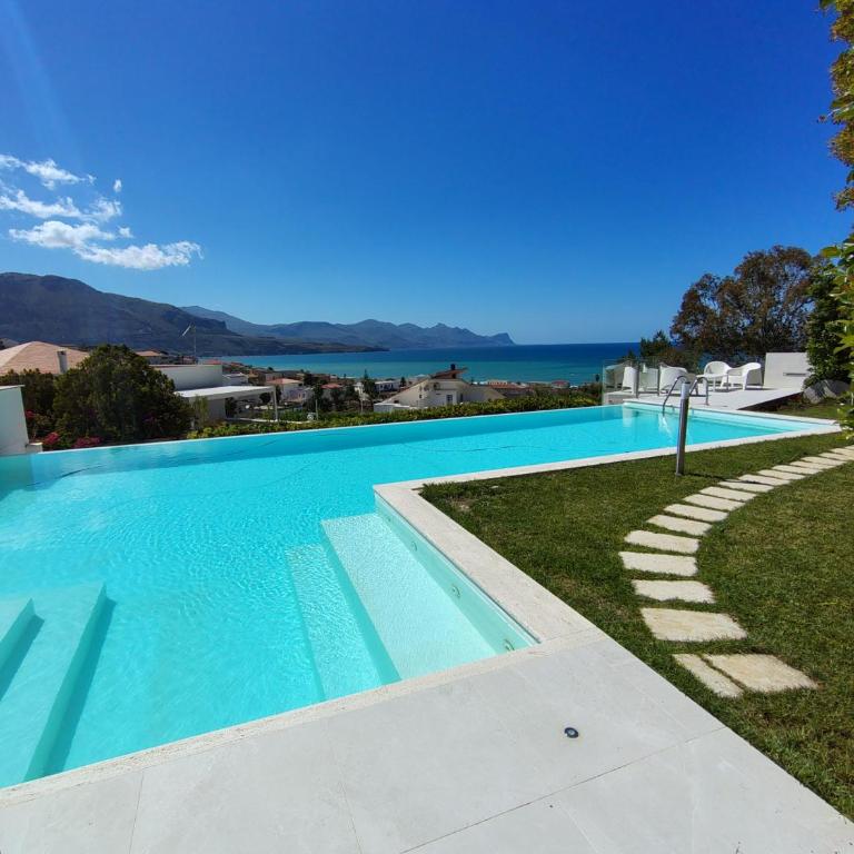 Beautiful View, Heated pool - Villa - 1