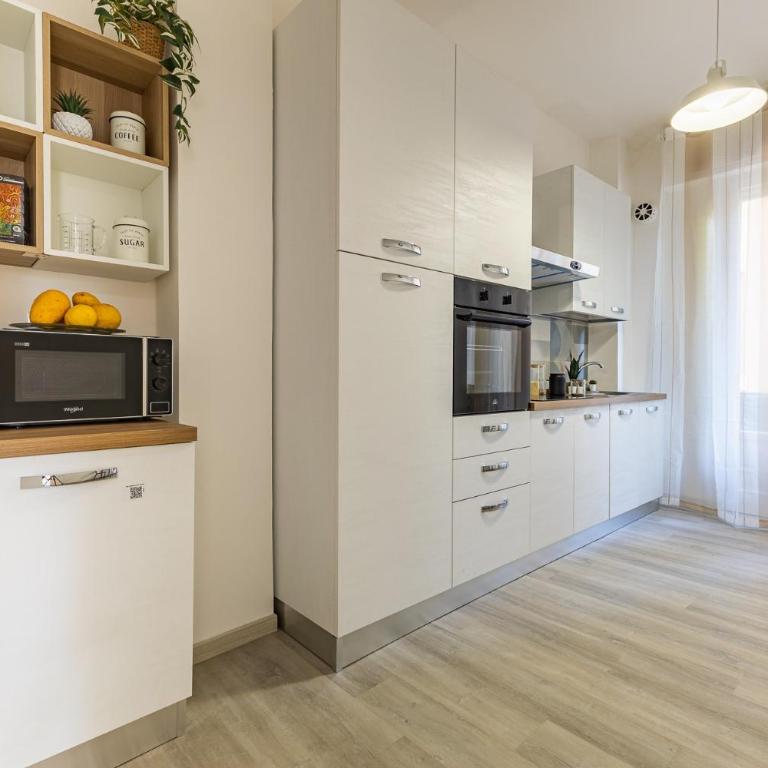La Tua Casa - Casa Vacanze - Two-Bedroom Deluxe Apartment with Balcony - 13