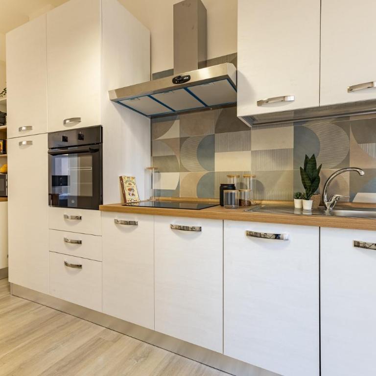 La Tua Casa - Casa Vacanze - Two-Bedroom Deluxe Apartment with Balcony - 15