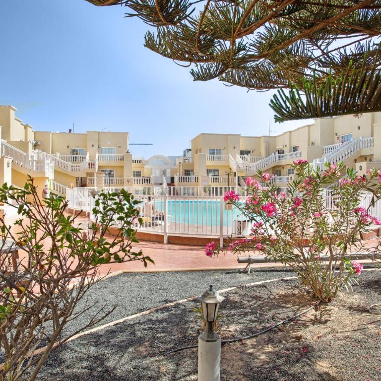Marysol - Two-Bedroom Deluxe Apartment with Garden View - 25