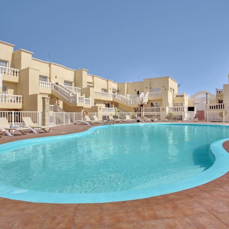 Marysol - Two-Bedroom Deluxe Apartment with Garden View - 24