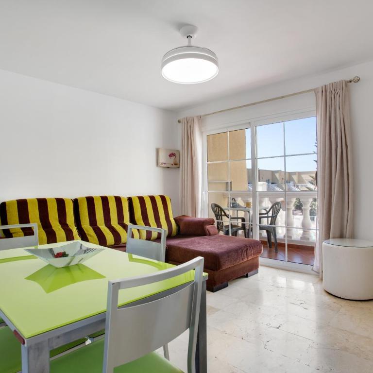 Marysol - Two-Bedroom Deluxe Apartment with Garden View - 2