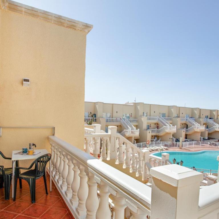 Marysol - Two-Bedroom Deluxe Apartment with Garden View - 3