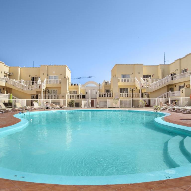Marysol - Two-Bedroom Deluxe Apartment with Garden View - 1