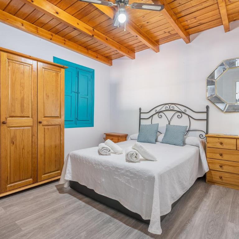Casa adelfas - Two-Bedroom House - 9