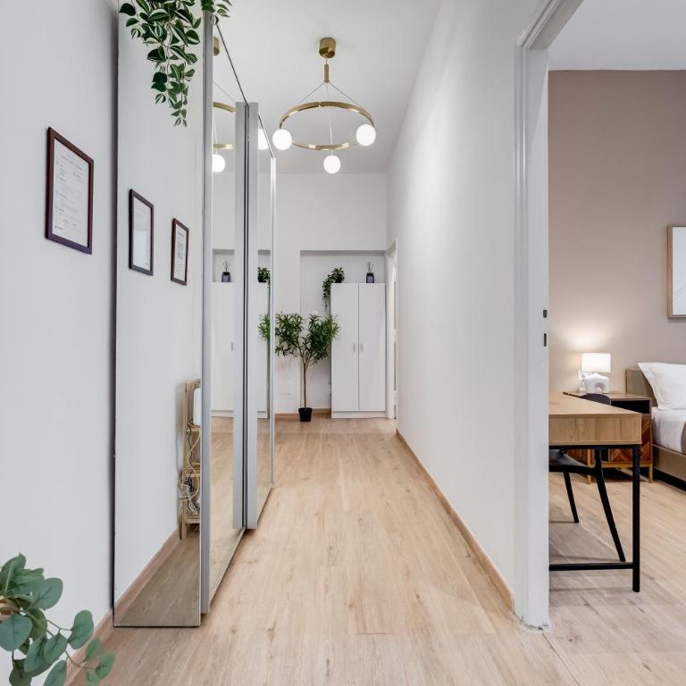 Luxury 4BR Apartment Newly Renovated, 2 Bathrooms, Smart Tv - Appartamento Deluxe con 4 Camere da Letto - 10