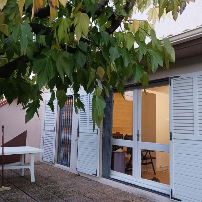 Appartement entièrement rénové proche plage Maillol - Maison 3 Chambres - 6